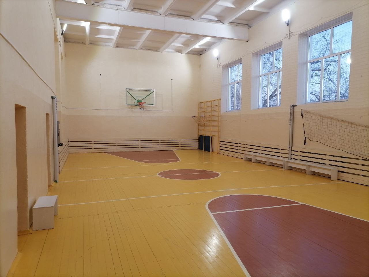 Изображение спорт и физкультура в школе.